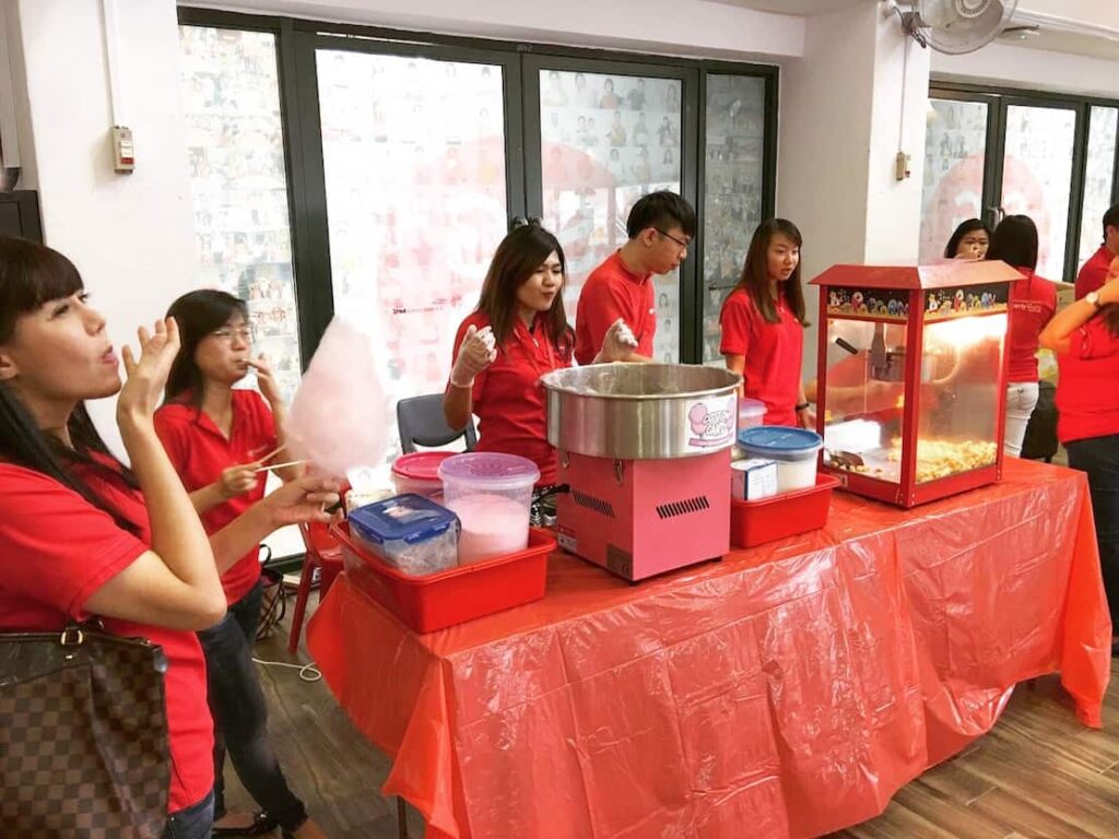 candy-floss-and-popcorn-booth