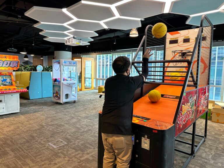 Arcade Basketball Machine