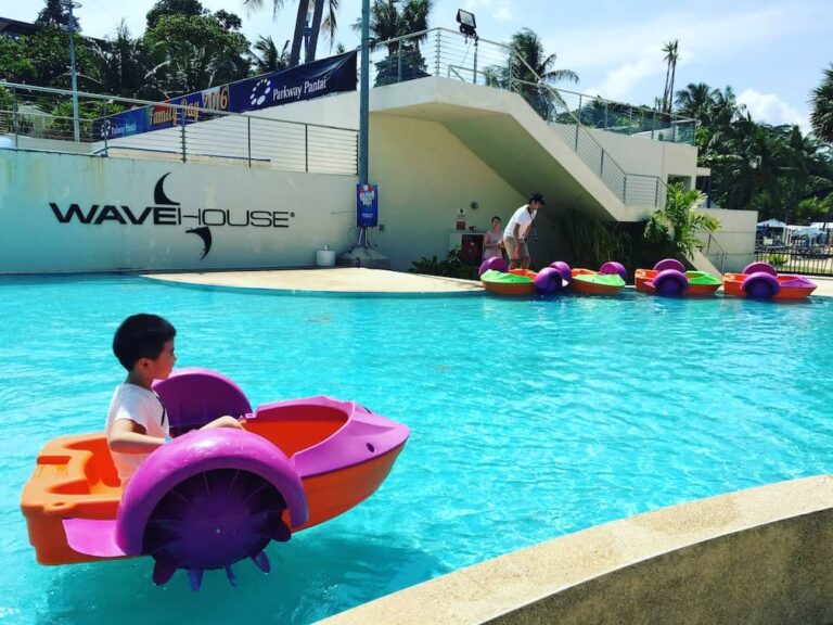Children-Small-Boat-Rental-Singapore