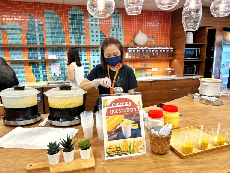 Cupcorn Live Station