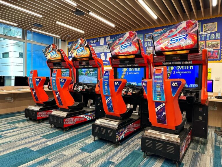 Daytona Deluxe Arcade Machine for Rent
