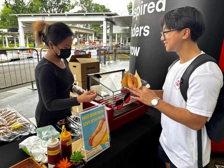 Hotdog Bun Live Station Rental