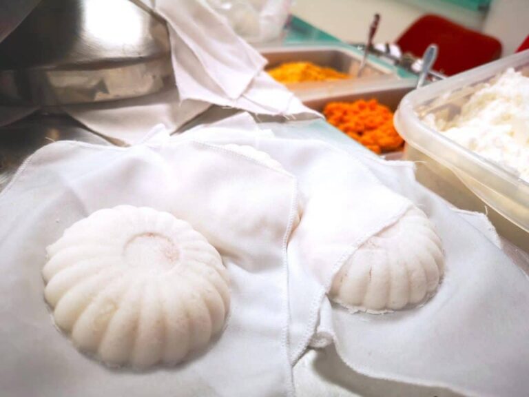 Live-Food-Station-Traditional-Tutu-Kueh-1024x768