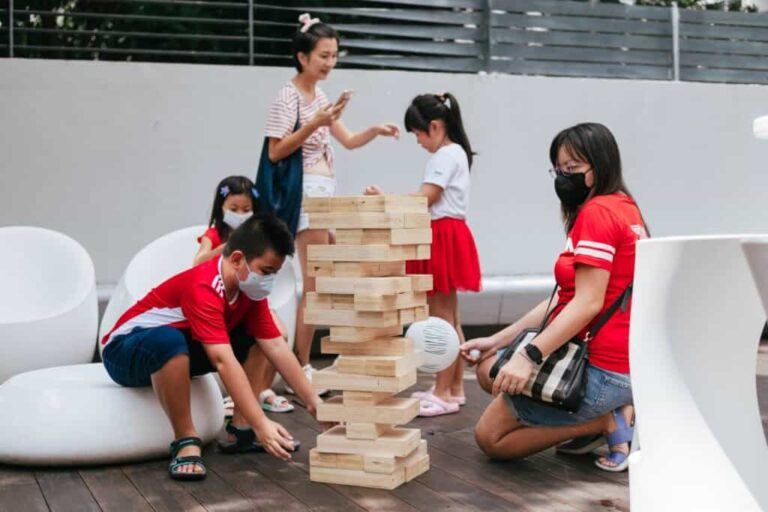 Mega-Jenga-1024x683