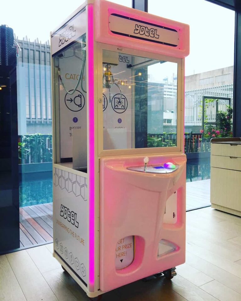 Toy-Catcher-Rental-for-Yotel