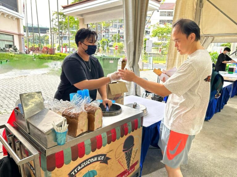 Traditional Ice Cream Cart