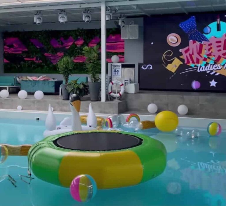 WATER-TRAMPOLINE-RENTAL