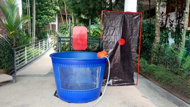 Dunking Tank (1)