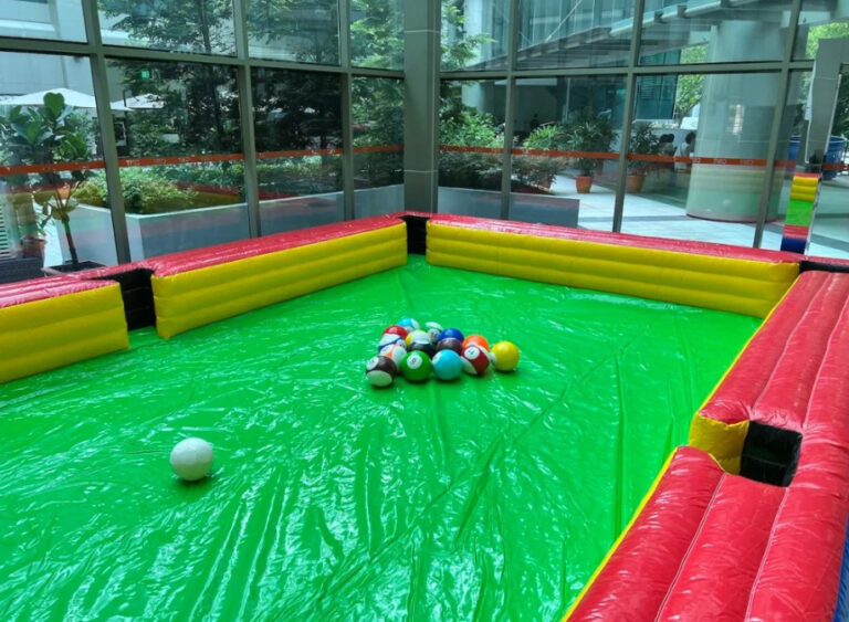 Giant-Pool-Table-Inflatable-(1)