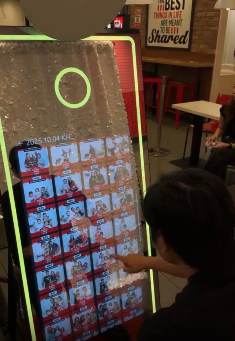Mirror Photobooth for Event Singapore