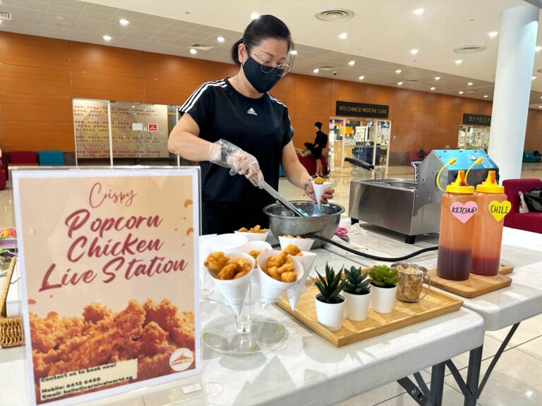 Popcorn Chicken Live Station for School Events