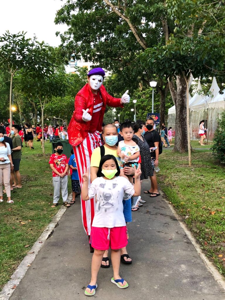 Roving Stilt Walker for Hire (1)