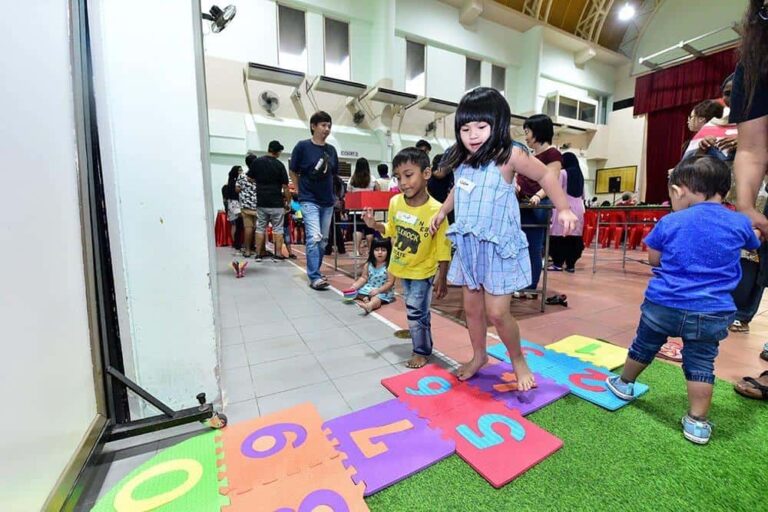 Traditional-Game-Hopscotch-for-Rent